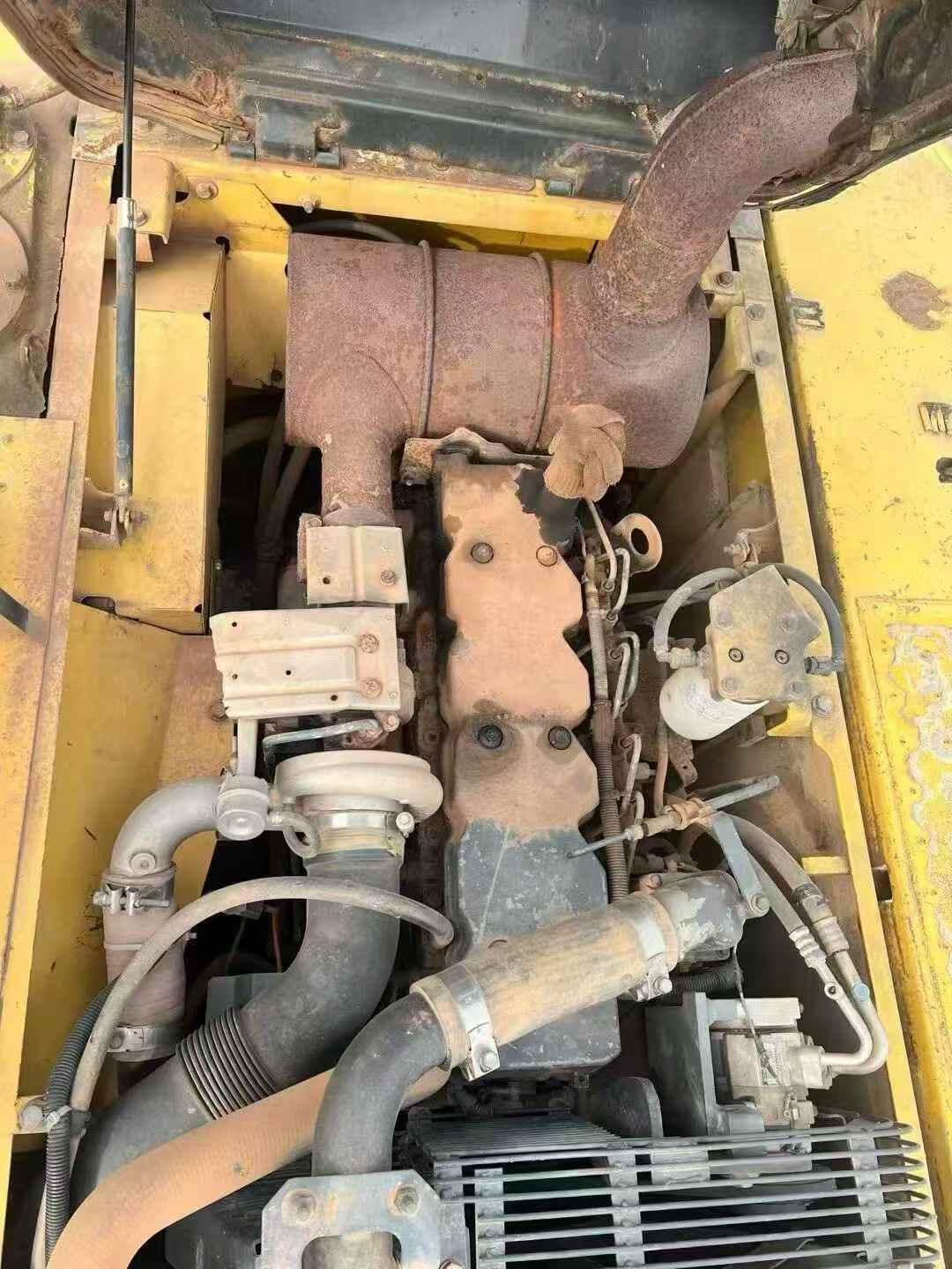 Used Komatsu PC240-6 Excavator 2012 Model / 4