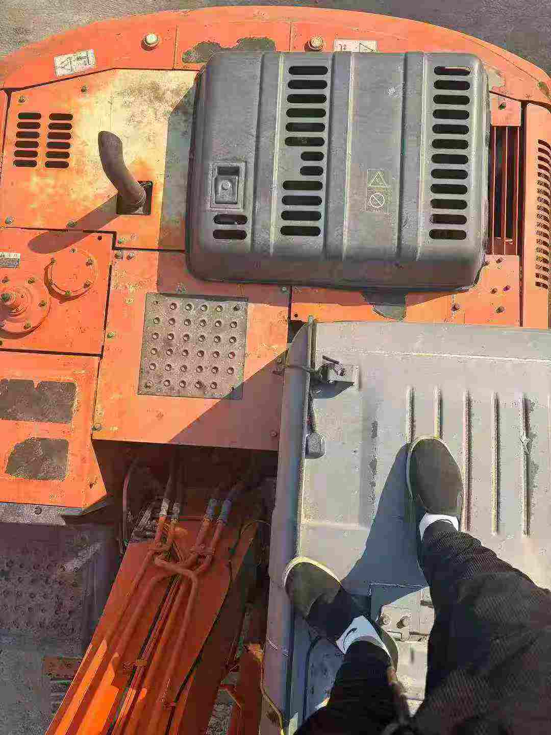 Used Hitachi EX120-6 Excavator 2016 Model / 6