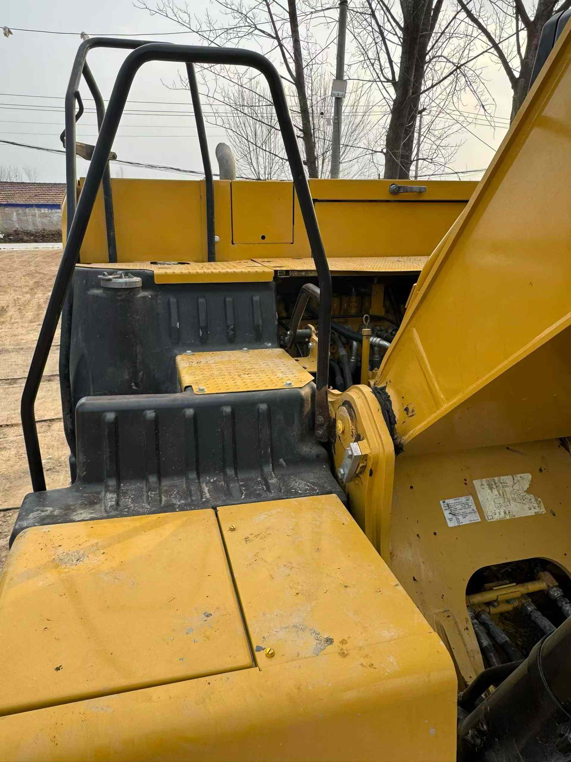 Used Caterpillar 323 Excavator 2021 Model / 8