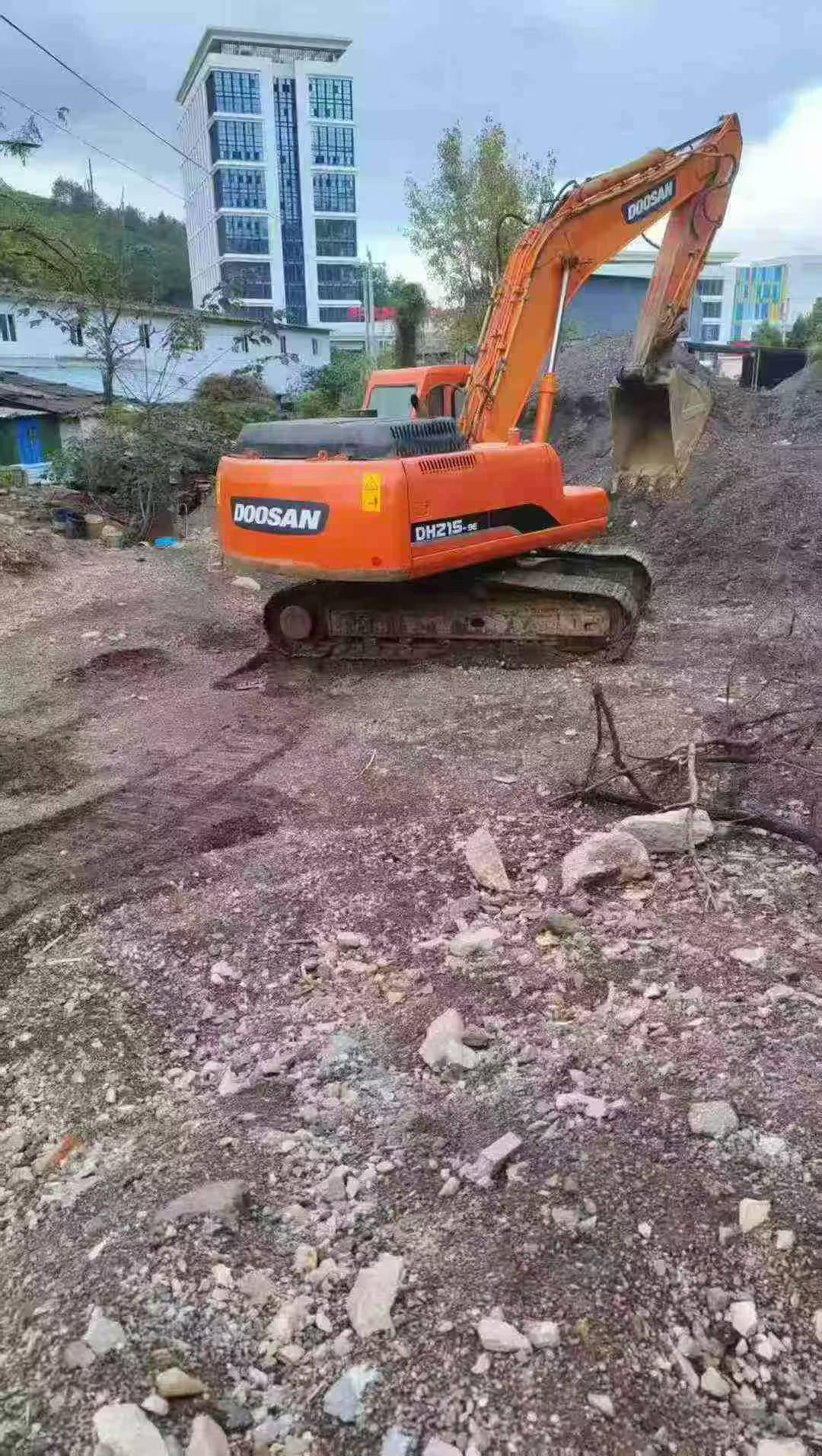 Used Doosan DH215-9E Excavator 2016 Model / 2