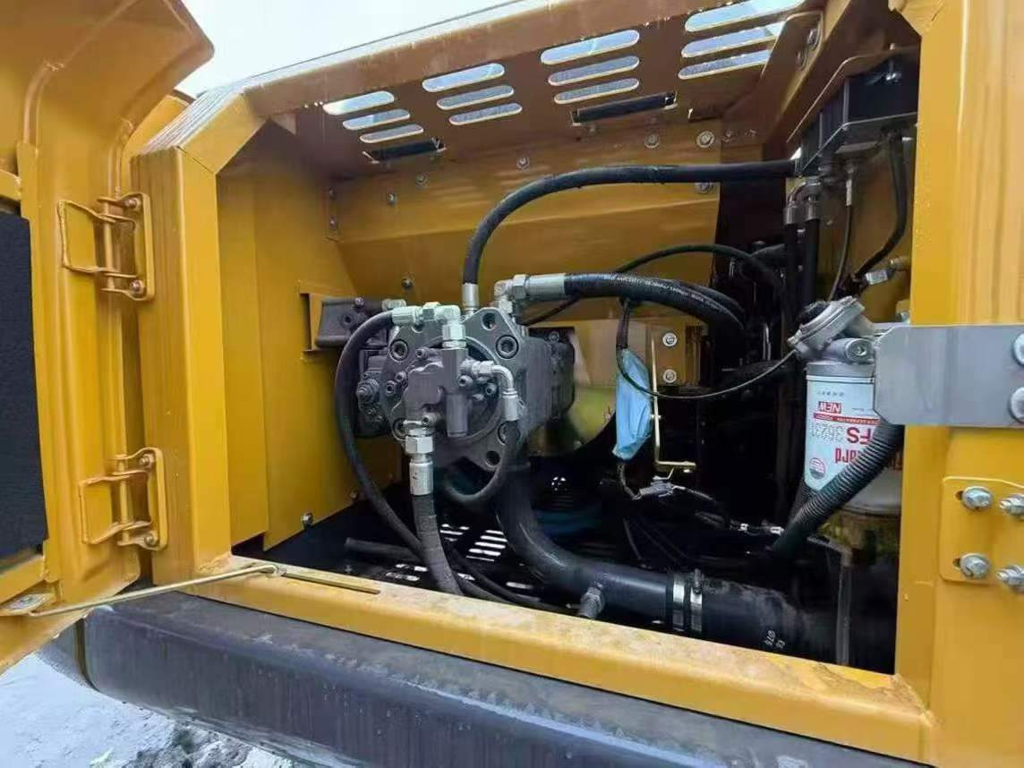 Used XCMG XE215C Excavator 2026 Model / 2