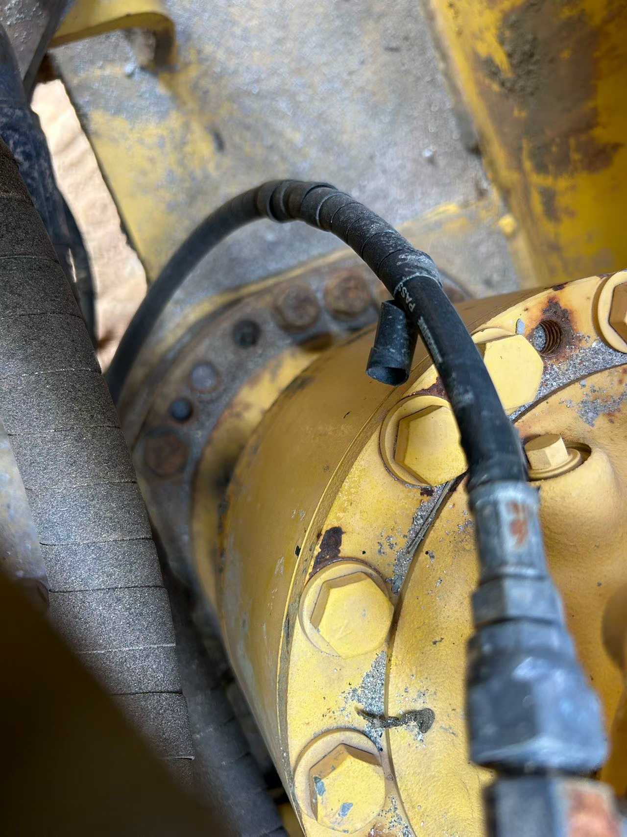 Used Komatsu PC130-8 Excavator 2016 Model / 8