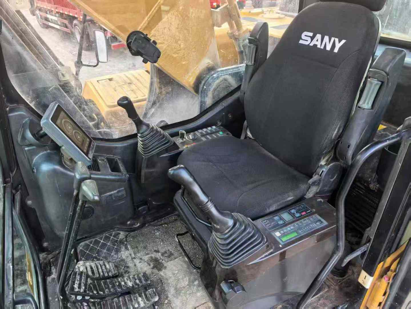 Used Sany SY205C Excavator 2021 Model / 4