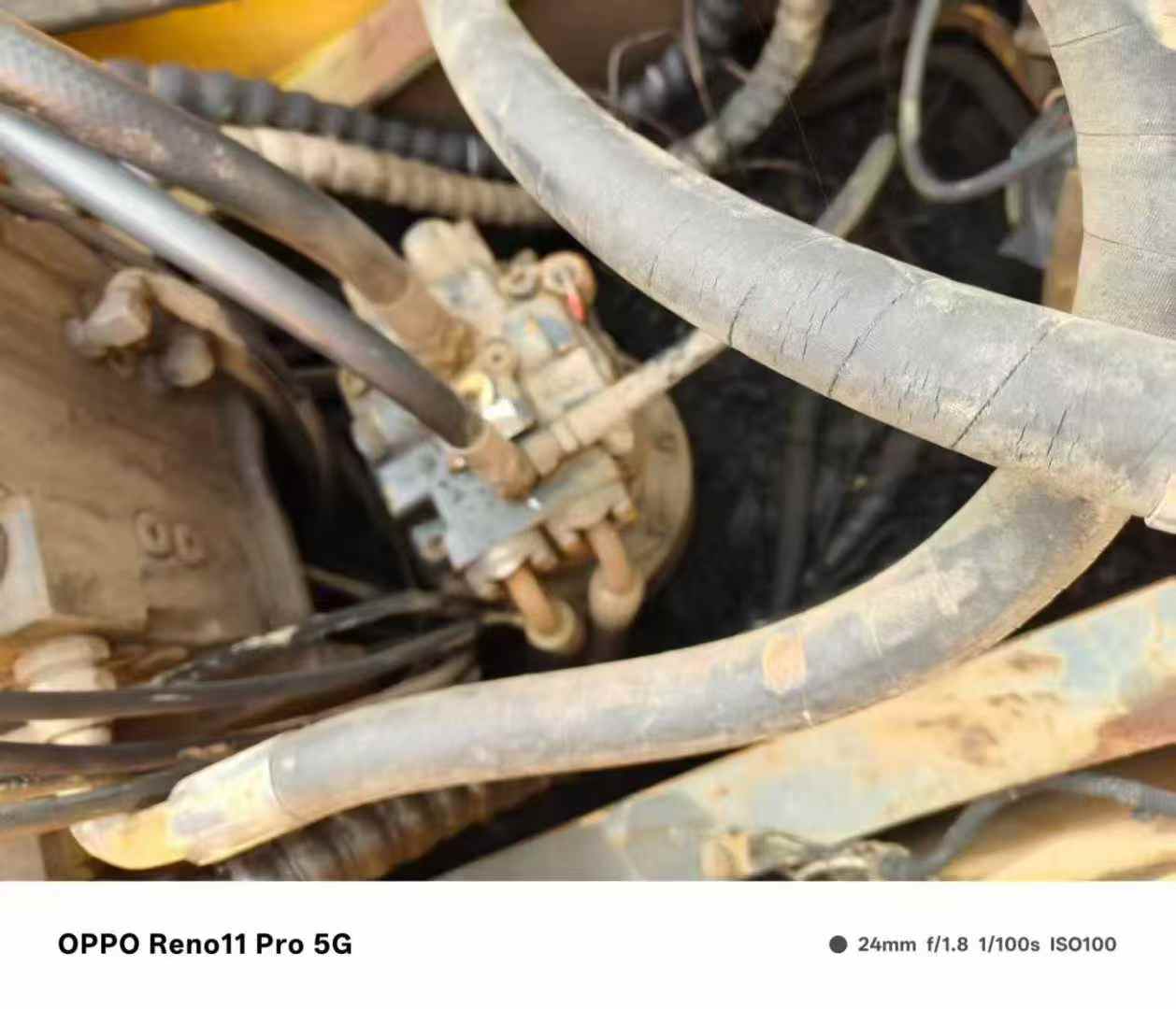 Used Hyundai R150-7 Excavator 2013 Model / 3