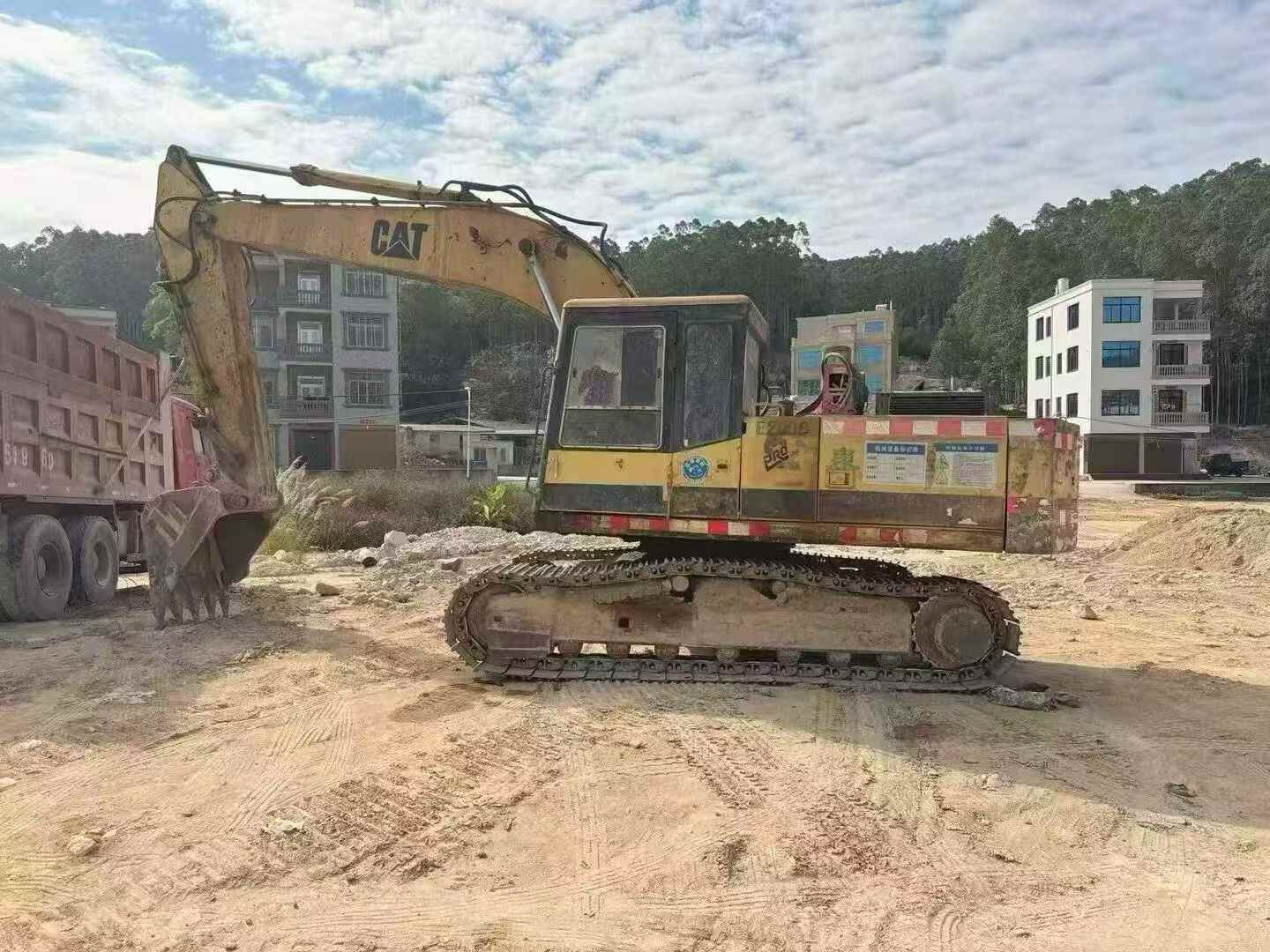 Used Caterpillar E200B Excavator 2016 Model / 4