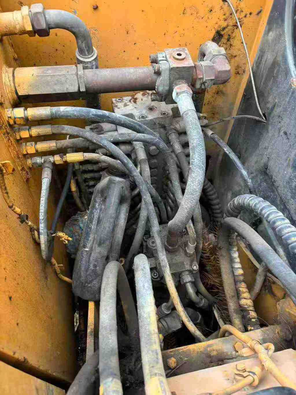 Used XCMG XE85C Excavator 2011 Model / 2