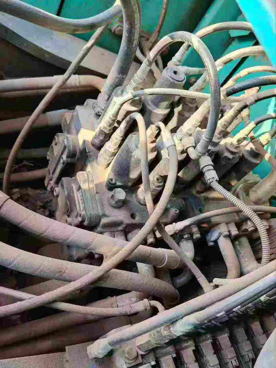 Used Kobelco SK210 Excavator 2015 Model / 3