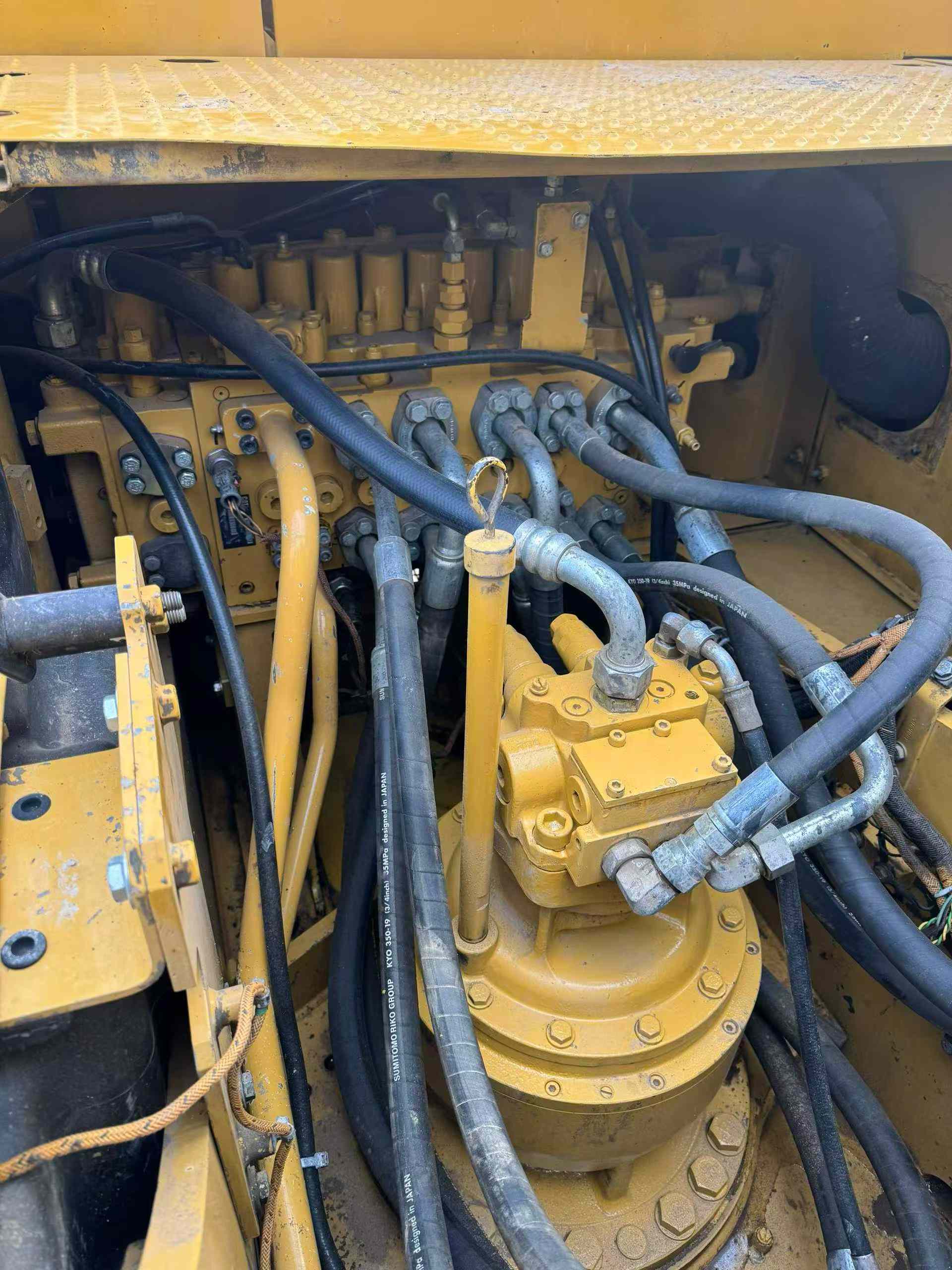 Used Caterpillar 323 Excavator 2021 Model / 5