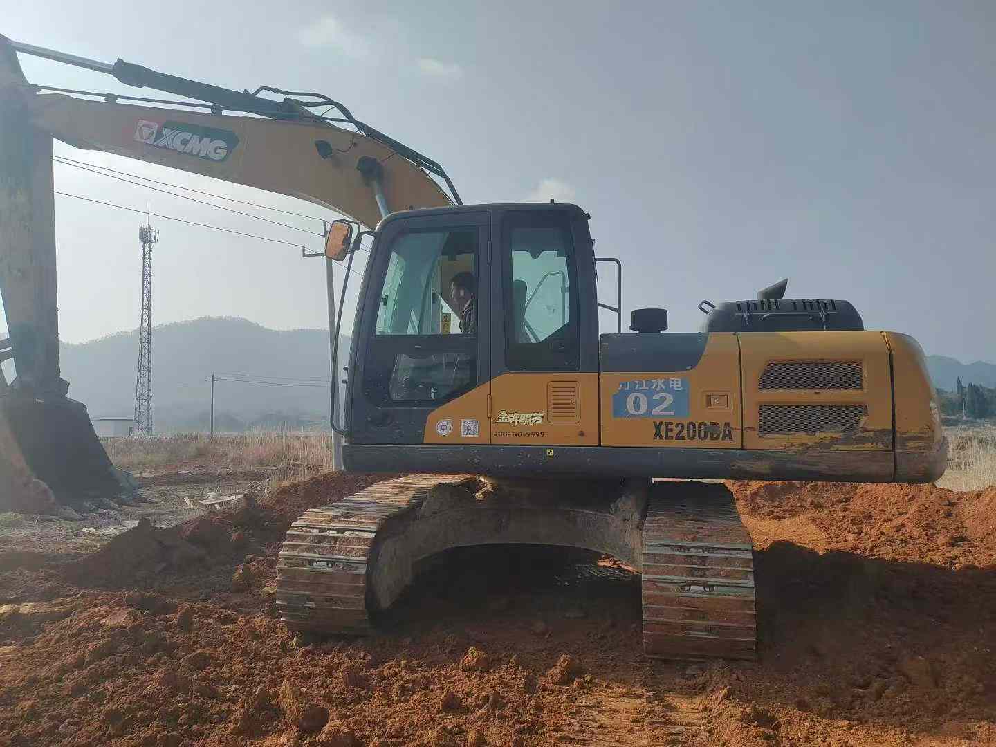 Used XCMG XE200 Excavator 2022 Model / 3