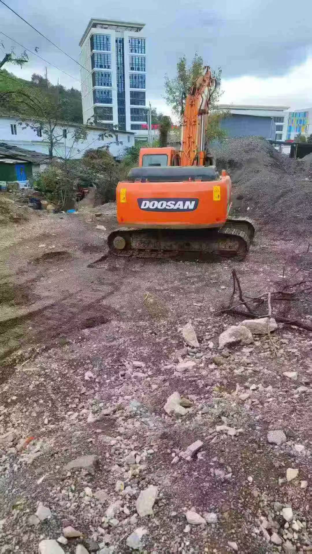 Used Doosan DH215-9E Excavator 2016 Model / 3