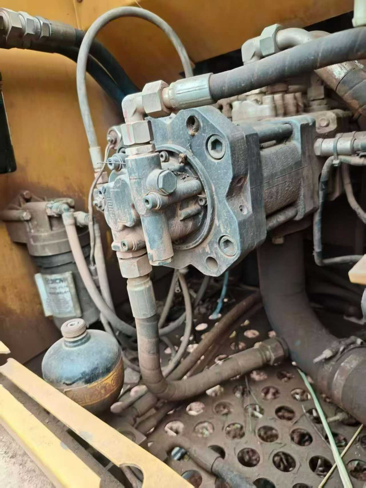 Used XCMG XE135B Excavator 2019 Model / 5