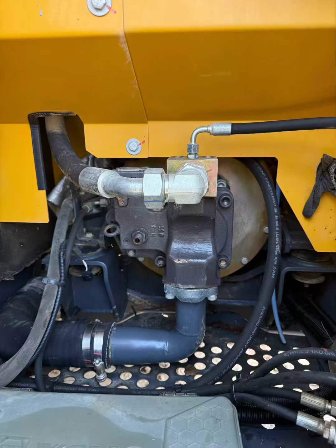 Used XCMG XE75DA Excavator 2020 Model / 8