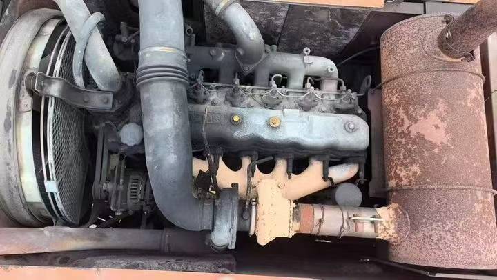 Used Hitachi ZX200-6 Excavator 2016 Model / 6