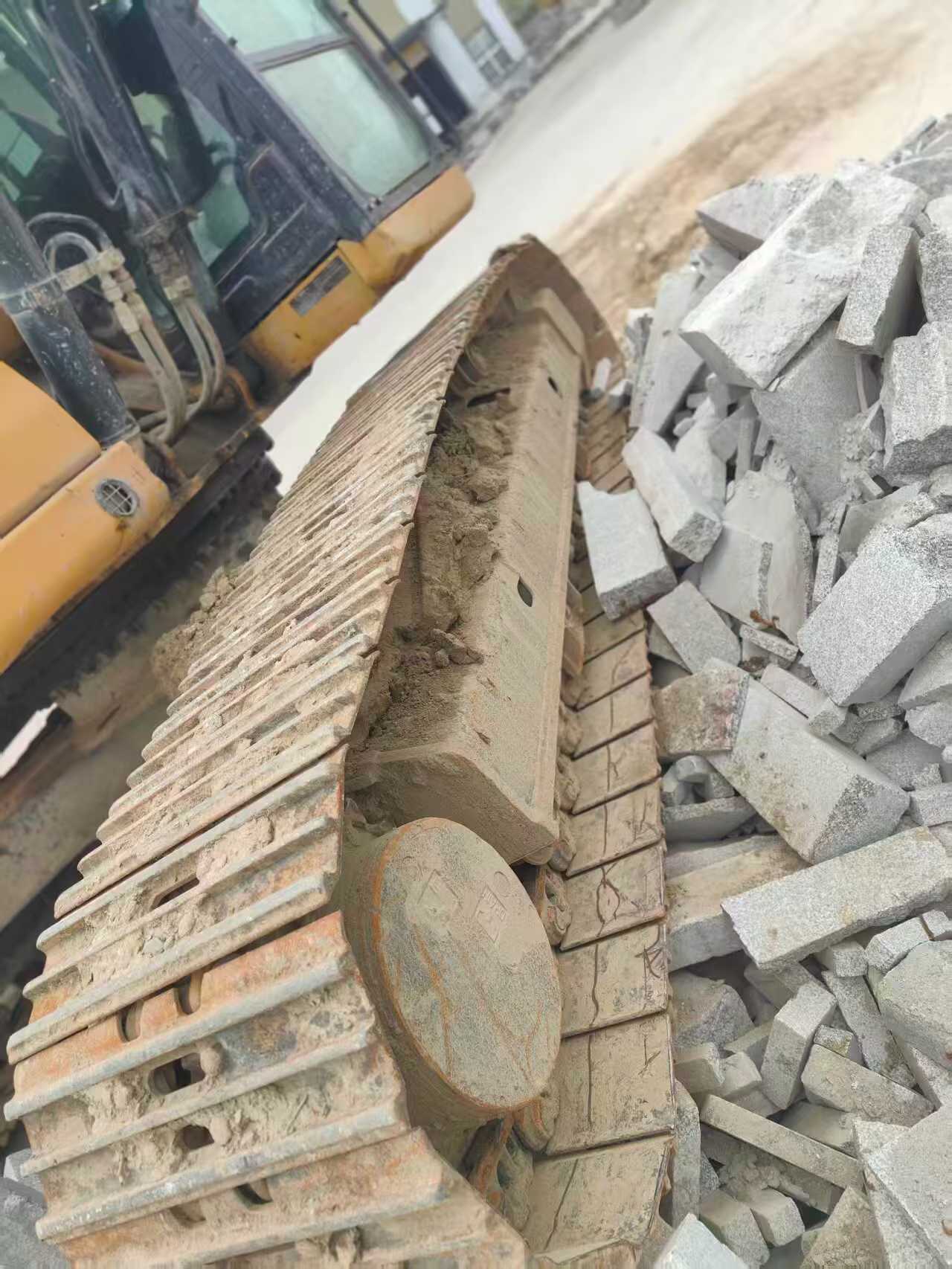 Used Caterpillar 323 Excavator 2020 Model / 3