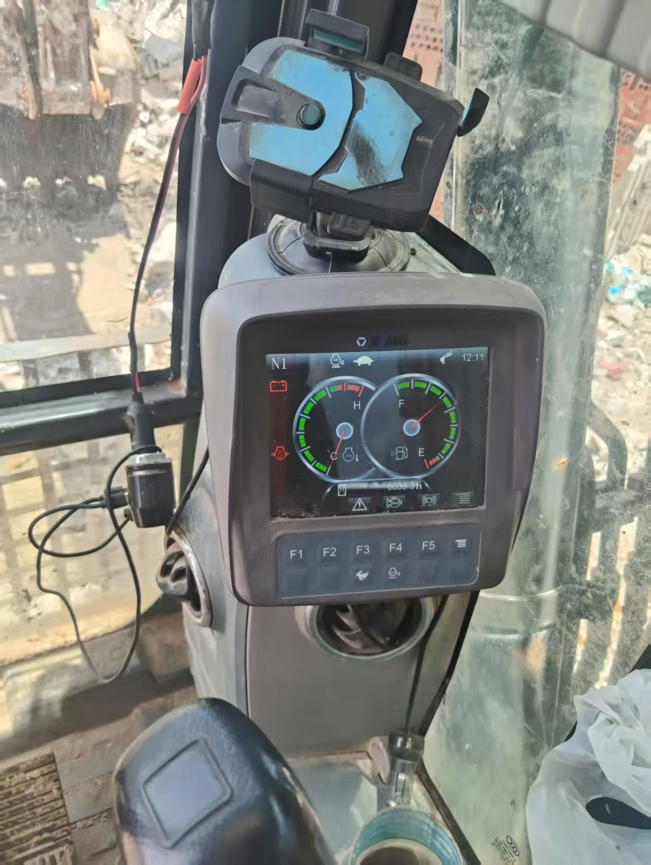 Used XCMG XE135B Excavator 2020 Model / 5