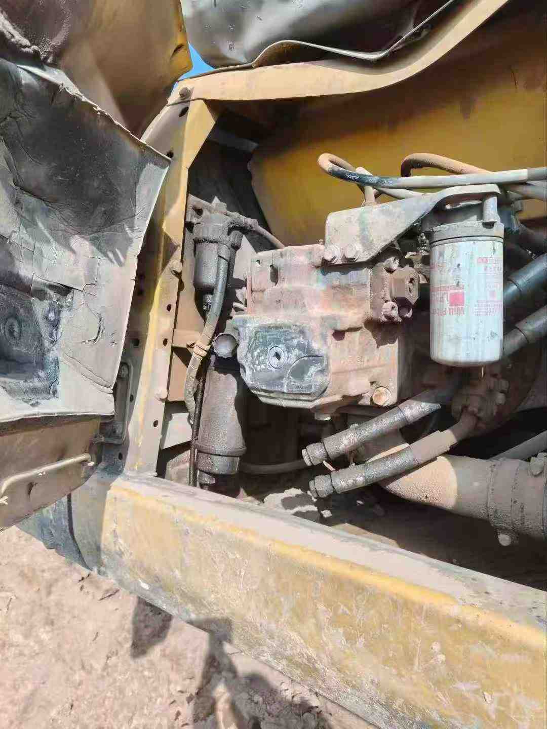 Used Komatsu PC220 Excavator 2016 Model / 4