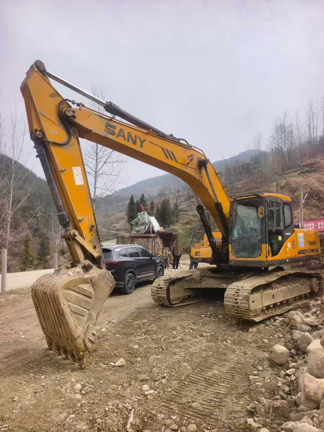 Used Sany SY215C Excavator 2011 Model / 3