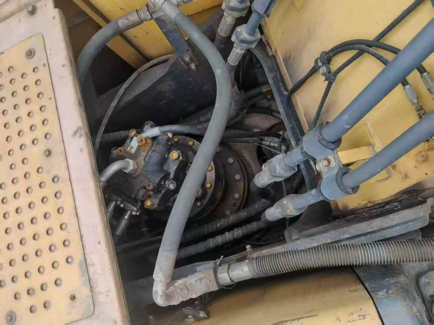 Used XCMG XE200 Excavator 2018 Model / 3