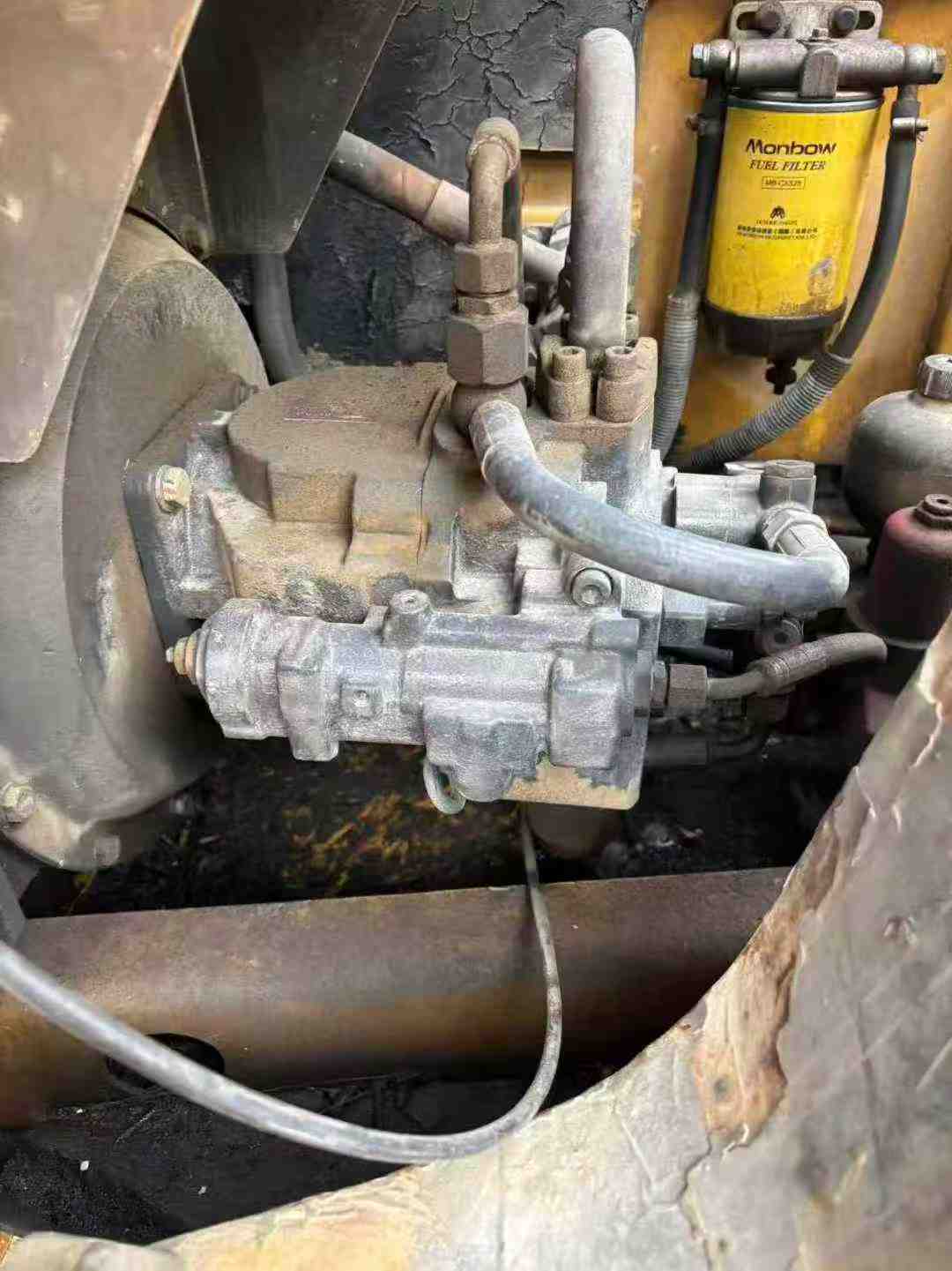 Used XCMG XE85C Excavator 2011 Model / 3