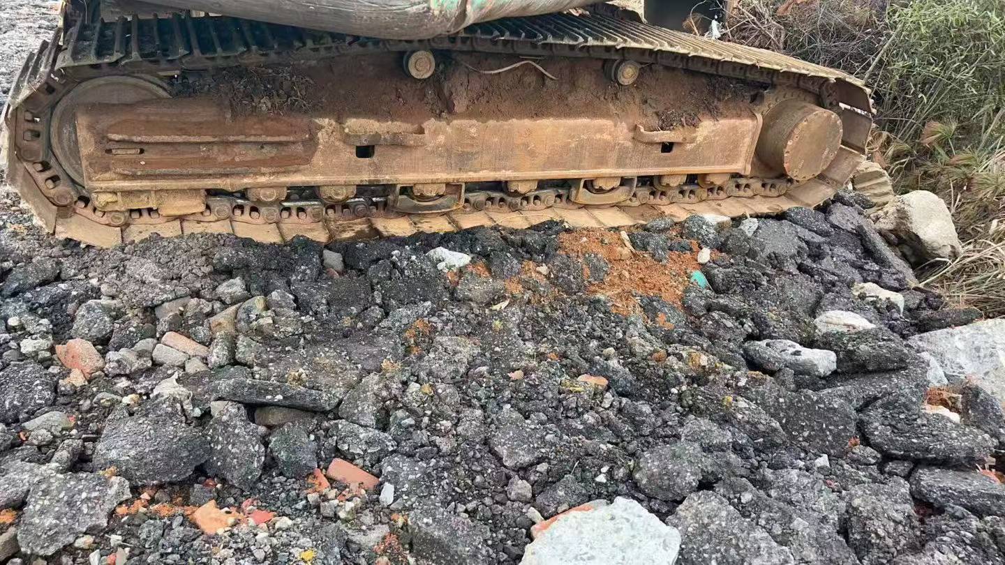 Used Kobelco SK2008 Excavator 2010 Model / 8