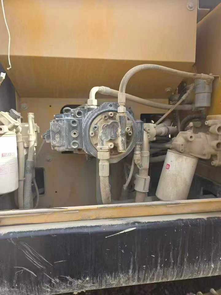 Used Sany SY215C Excavator 2016 Model / 3