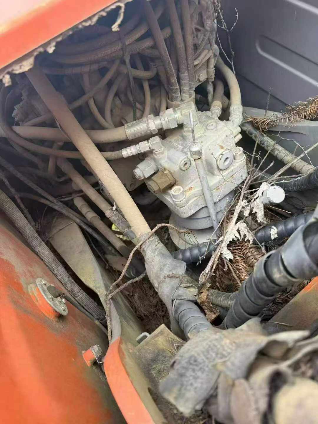 Used Hitachi EX120-6 Excavator 2015 Model / 6