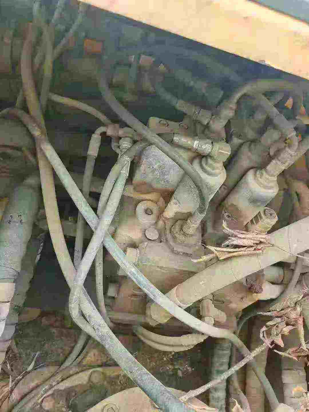 Used Hyundai R305LC-7 Excavator 2012 Model / 5