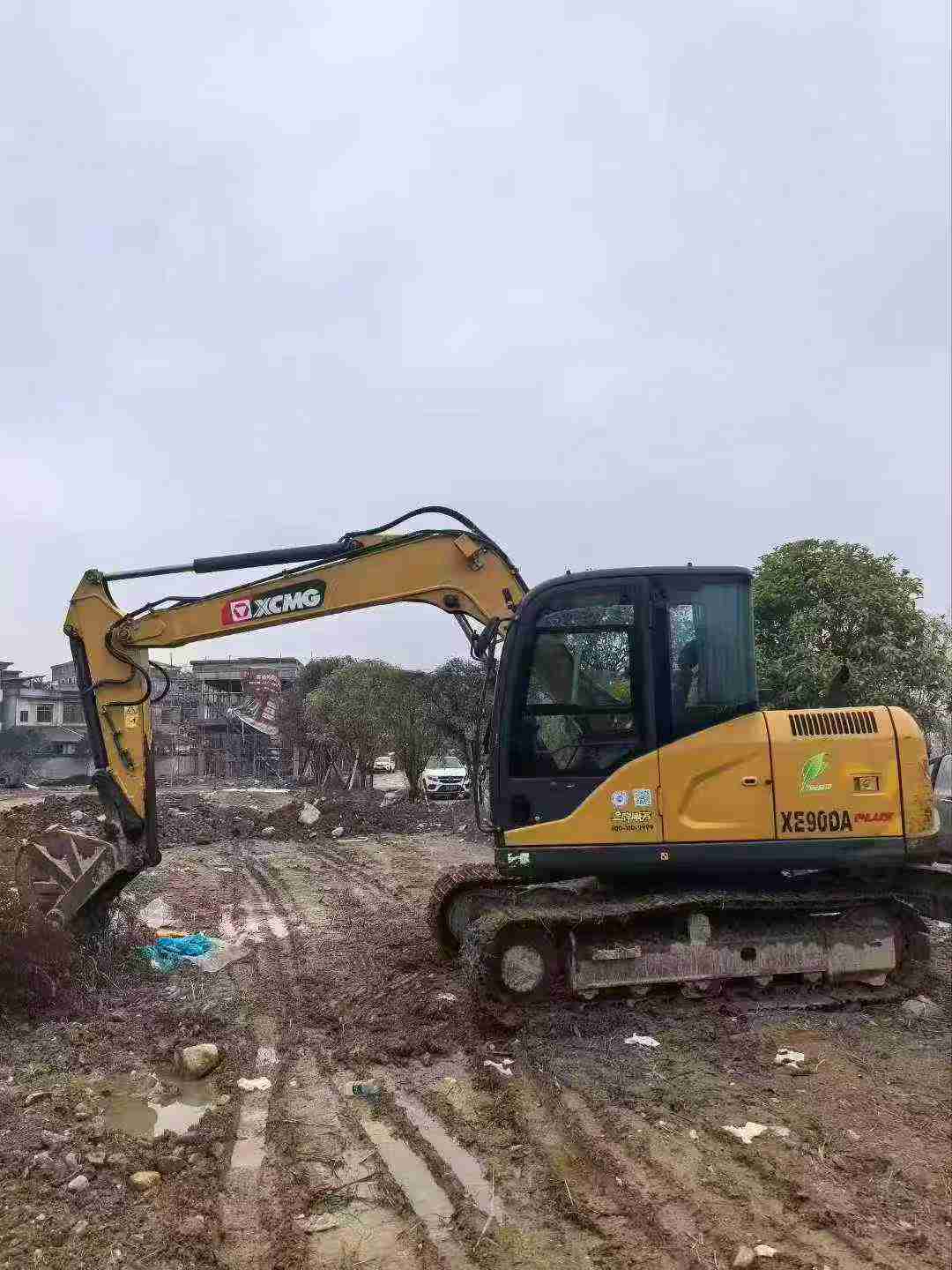 Used XCMG XE75C Excavator 2022 Model / 4