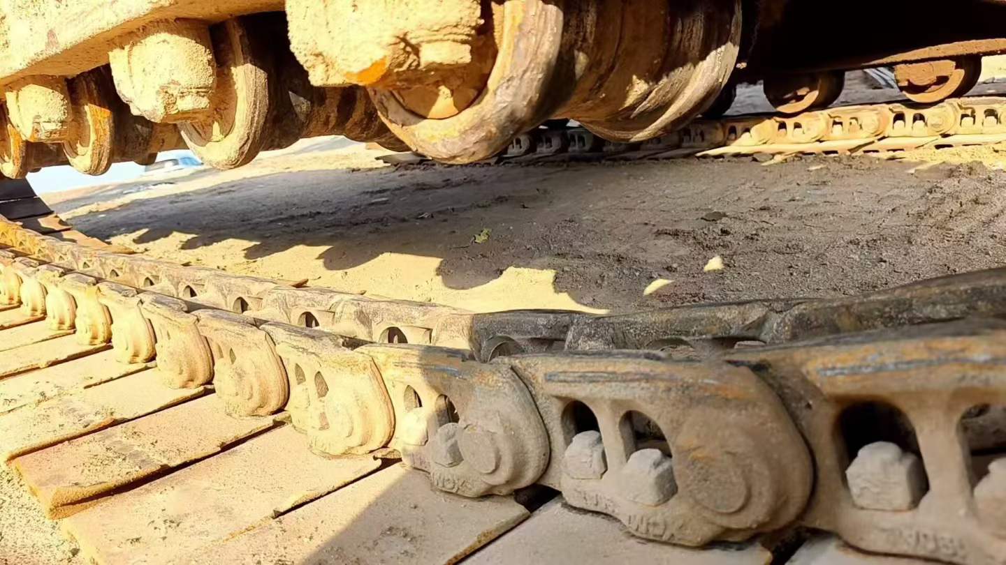 Used Komatsu PC200-7 Excavator 2016 Model / 4