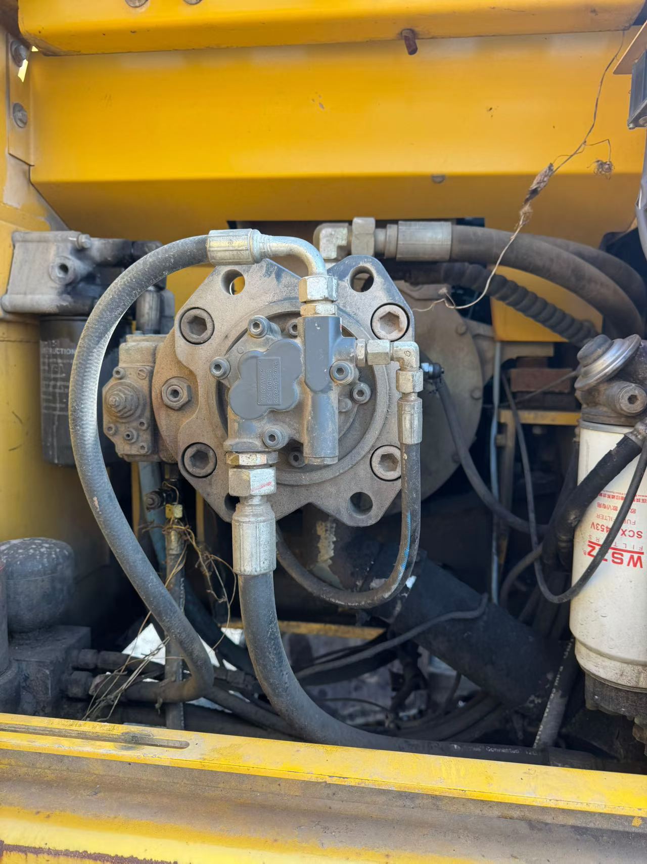 Used XCMG XE215C Excavator 2016 Model / 8