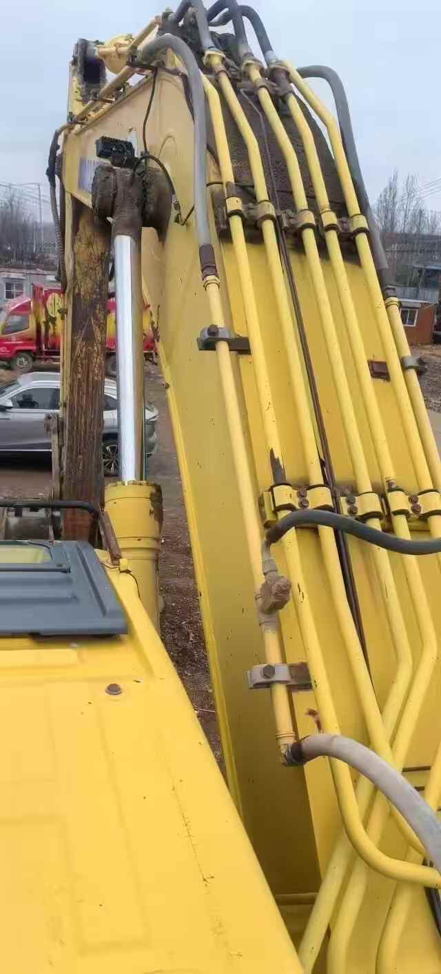 Used Komatsu PC300 Excavator 2014 Model / 3