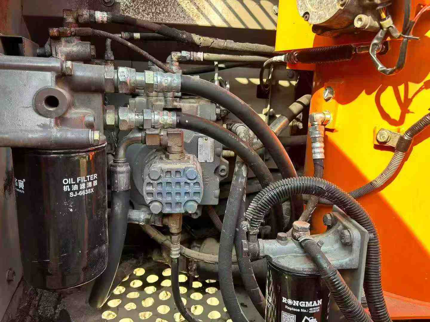 Used Hitachi EX120-6 Excavator 2010 Model / 9