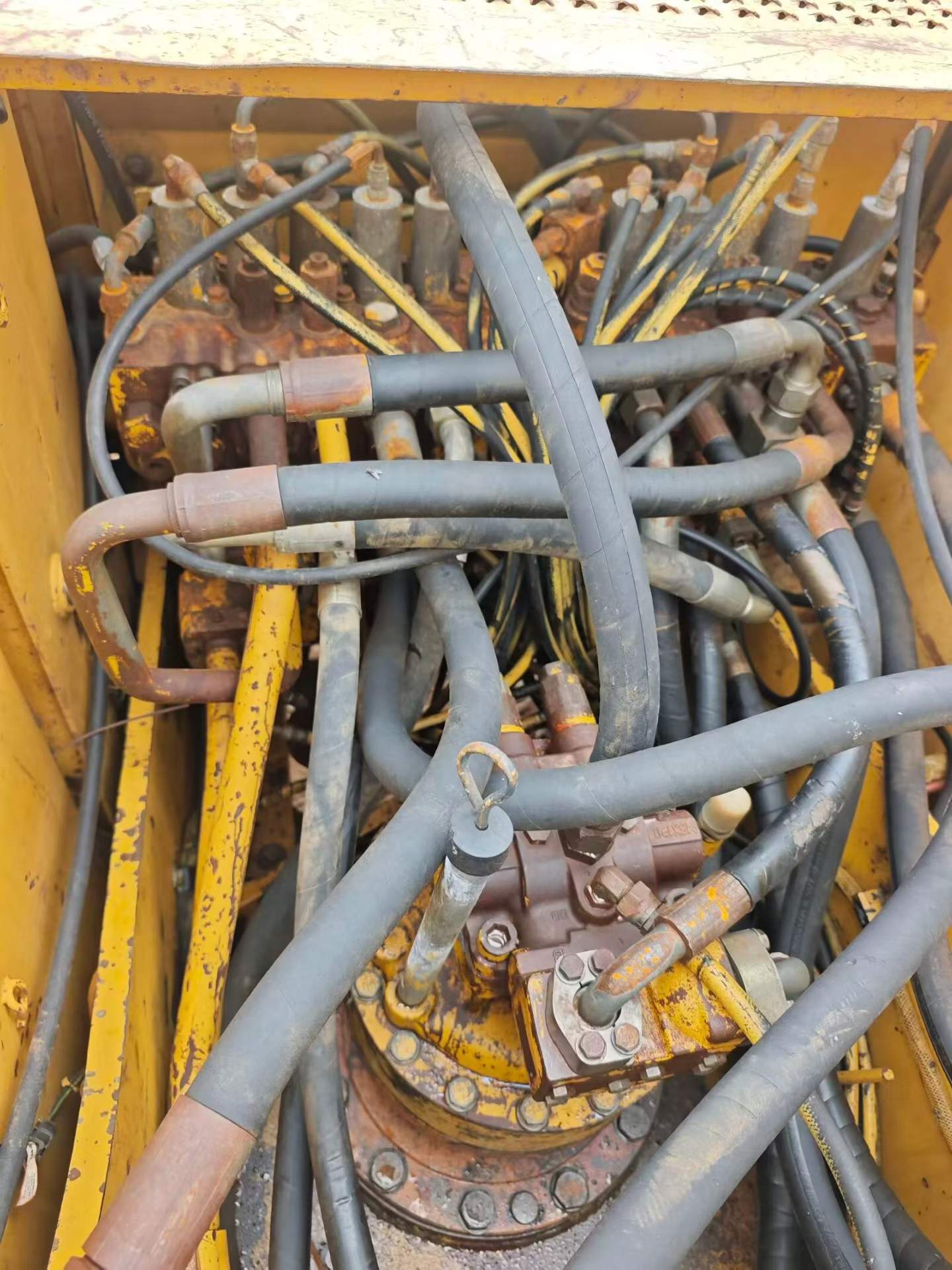 Used Caterpillar 320C Excavator 2016 Model / 4