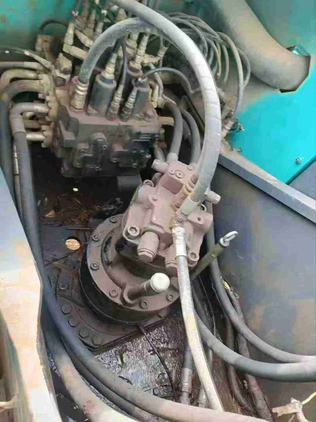 Used Kobelco SK200 Excavator 2014 Model / 3