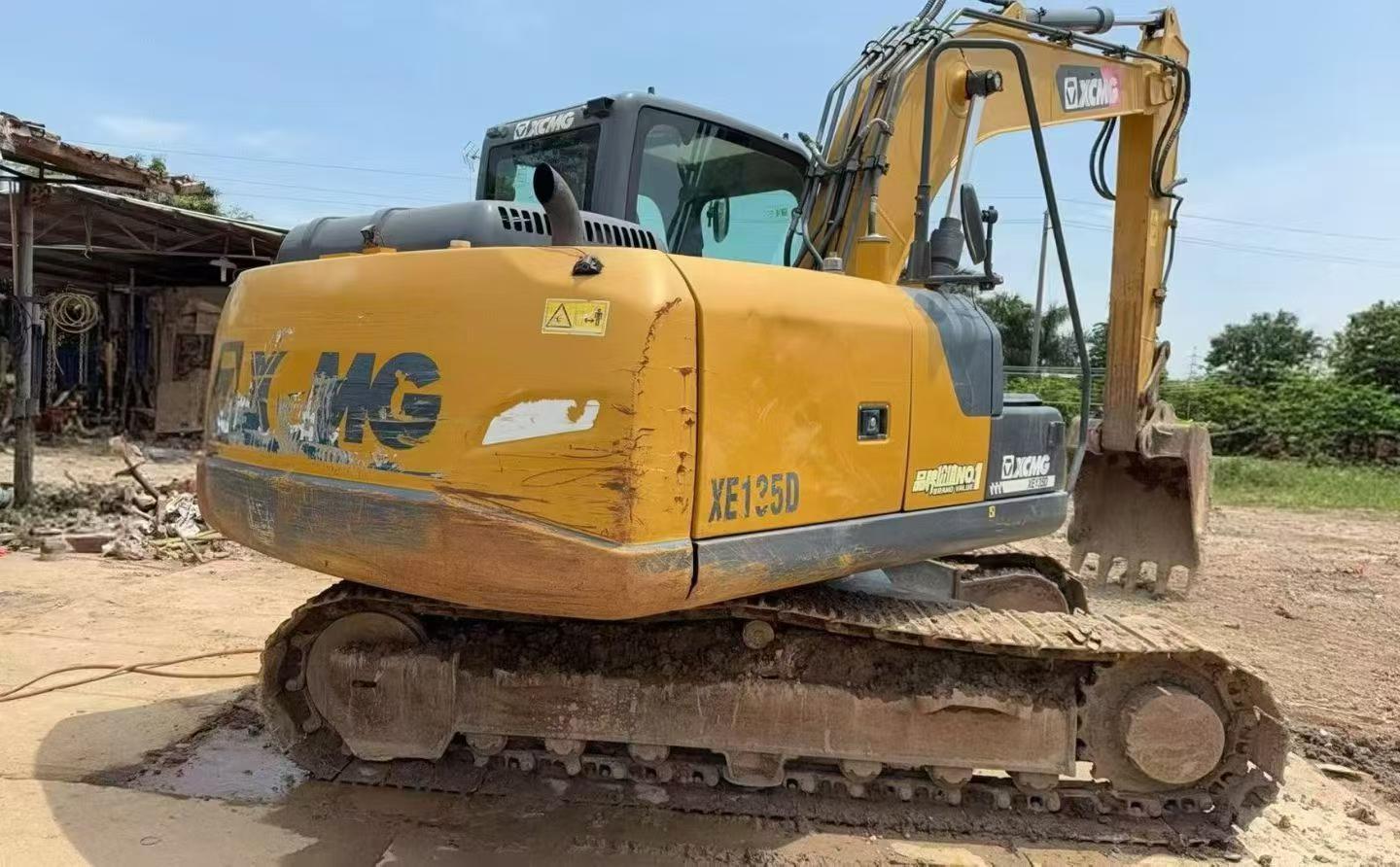 Used XCMG XE135D Excavator 2022 Model / 3