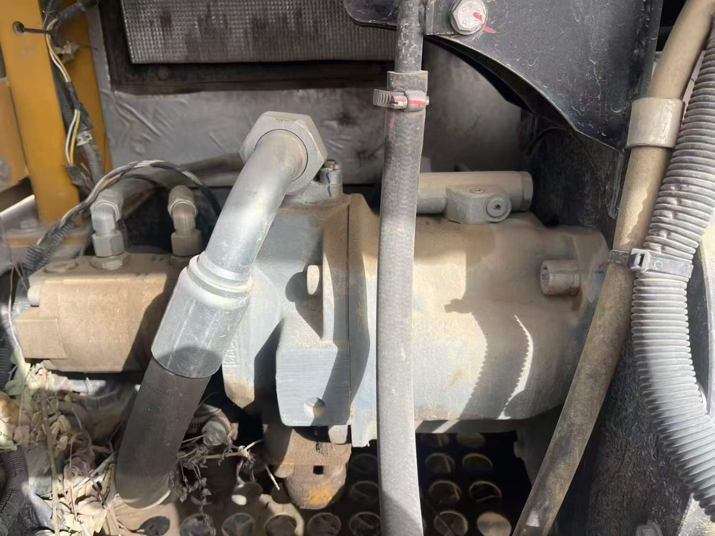 Used Sany SY65C Excavator 2018 Model / 4