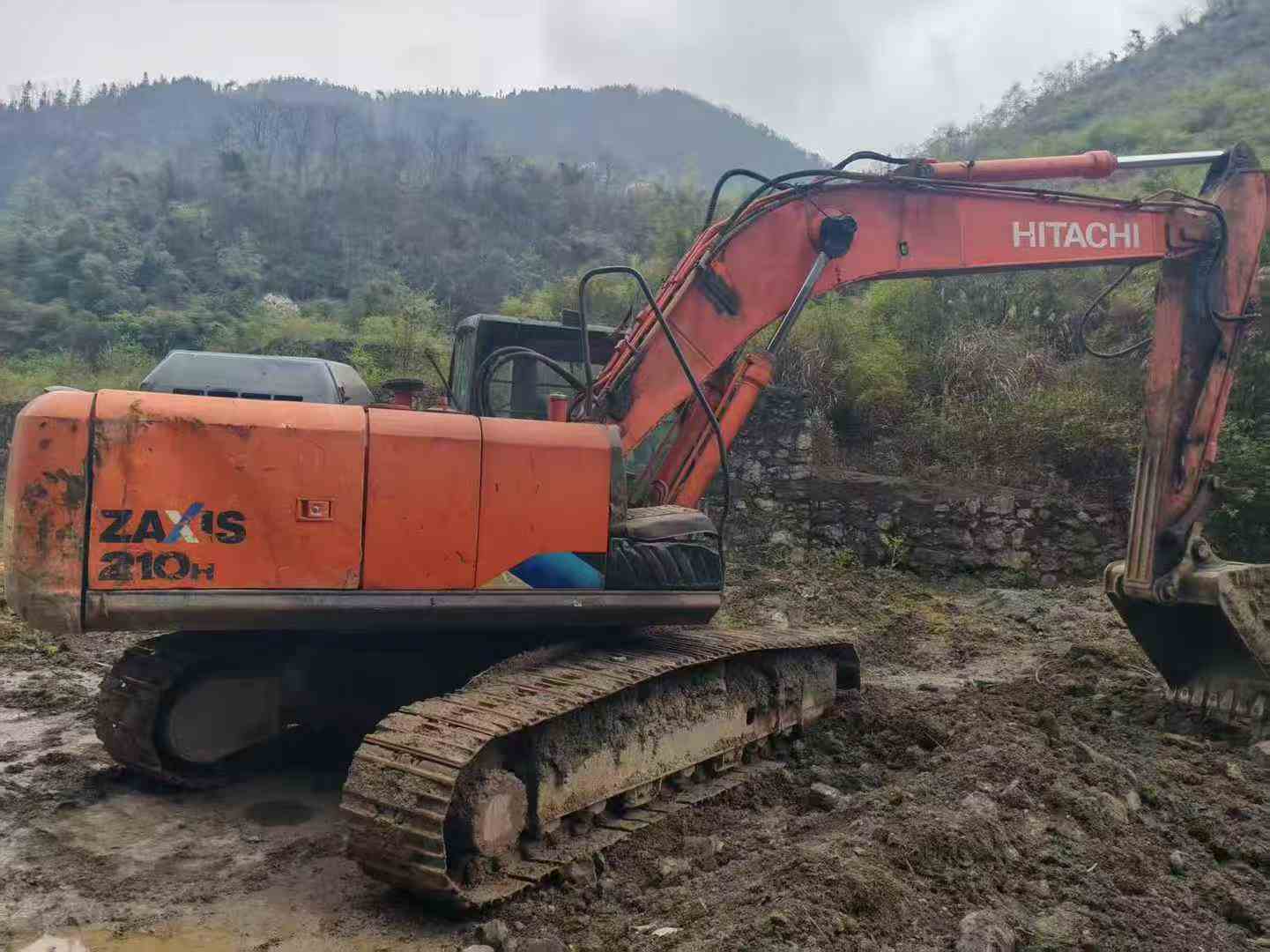Used Hitachi EX210-5 Excavator 2016 Model / 9