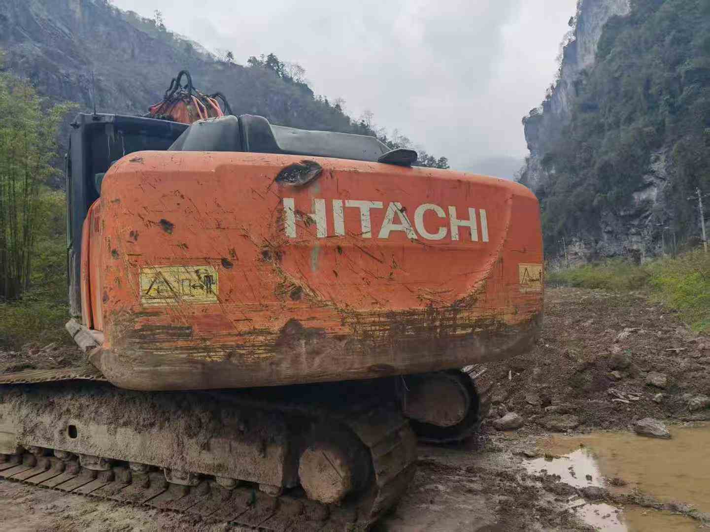 Used Hitachi EX210-5 Excavator 2016 Model / 2