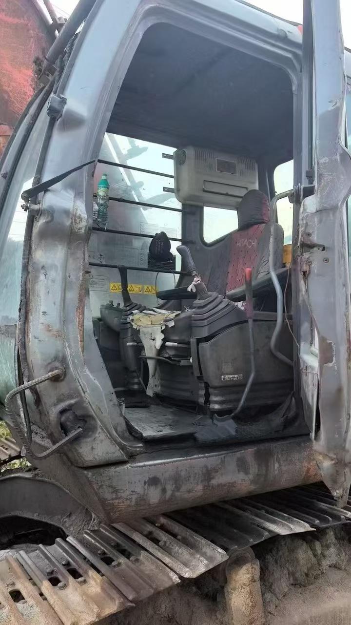 Used Hitachi ZX200-6 Excavator 2016 Model / 5