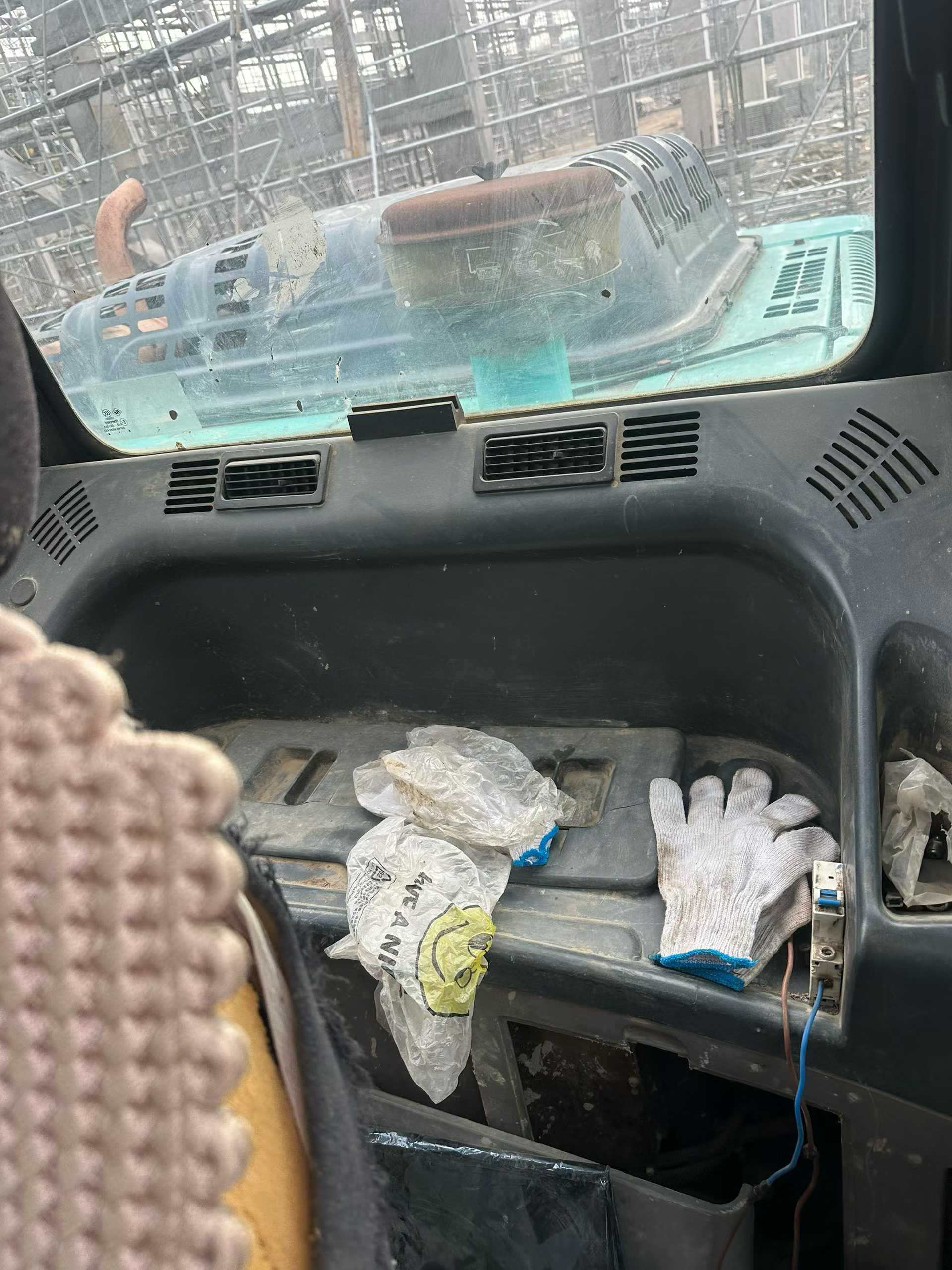 Used Kobelco SK260 Excavator 2013 Model / 9