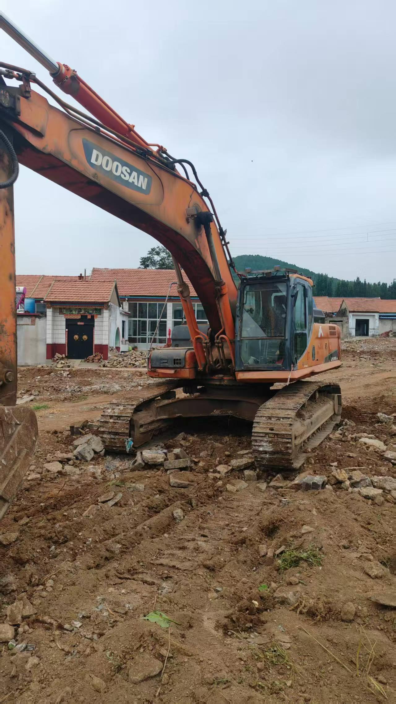 Used Doosan DX380 Excavator 2013 Model / 2