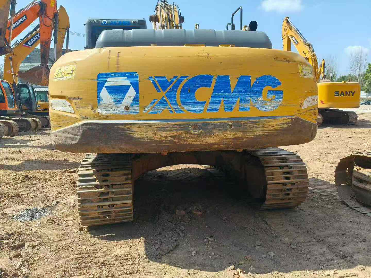 Used XCMG XE200 Excavator 2018 Model / 4