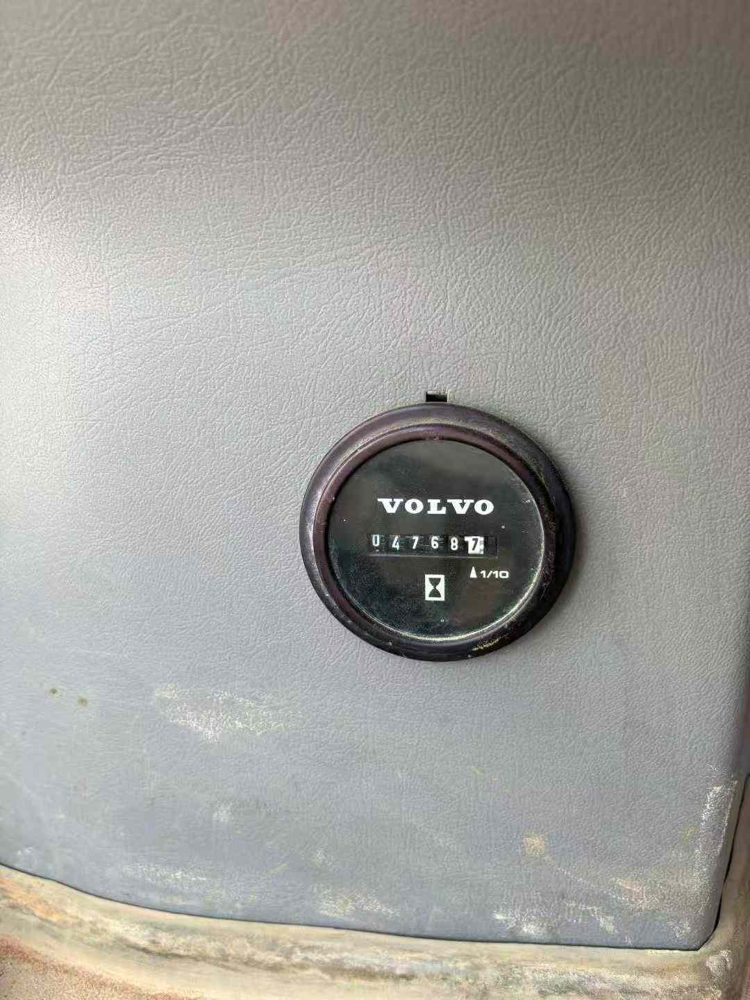 Used Volvo L120E Excavator 2019 Model / 4