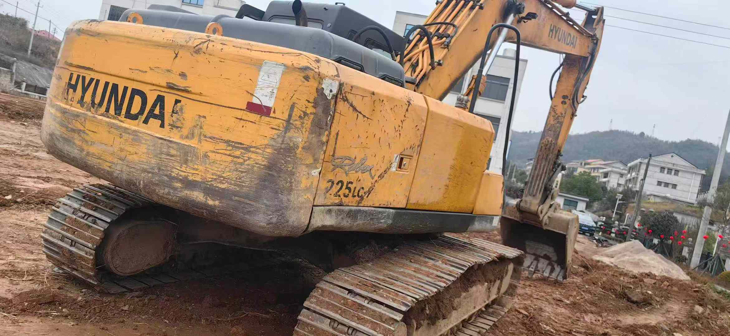 Used Hyundai R225-7 Excavator 2012 Model / 5