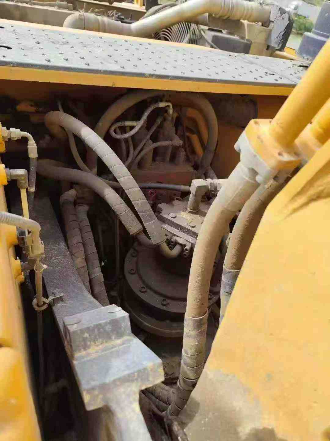 Used Hyundai R275LVS Excavator 2014 Model / 5