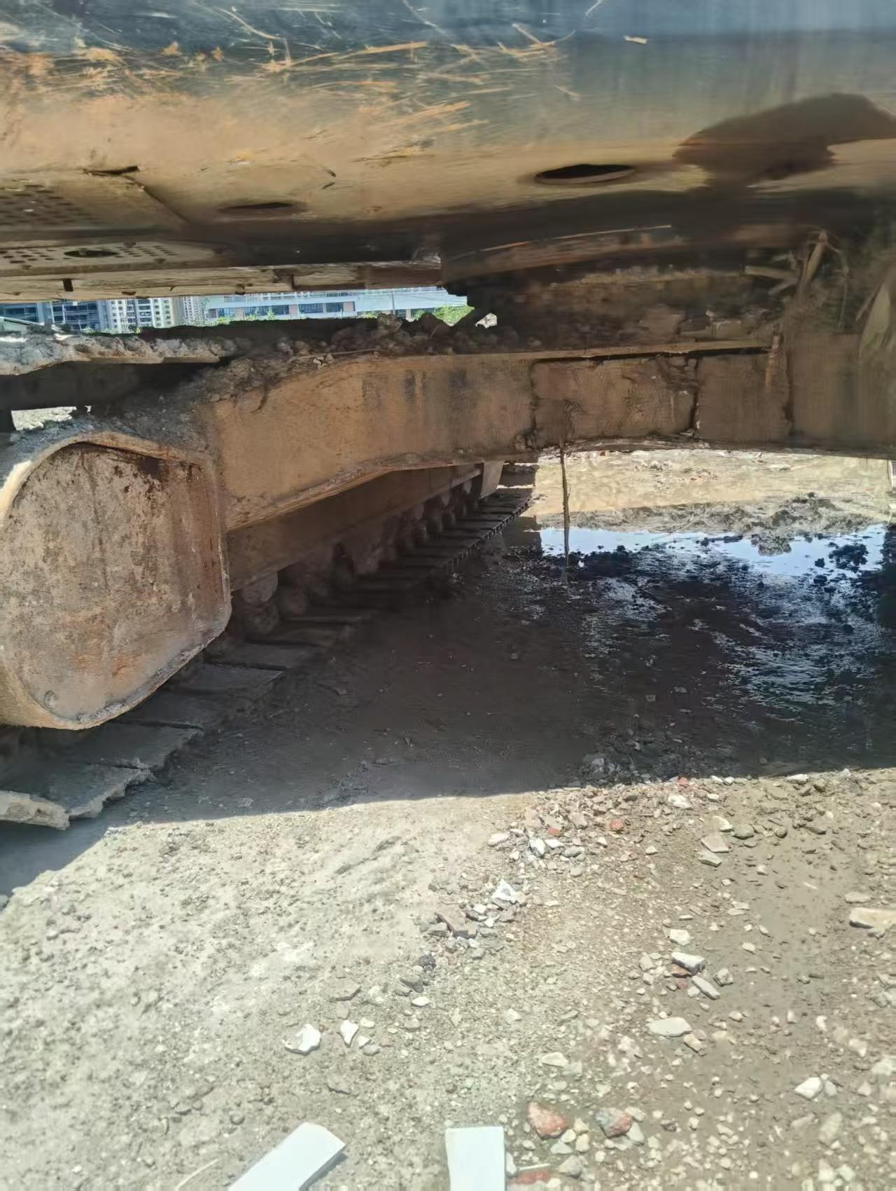 Used XCMG XE135B Excavator 2020 Model / 3