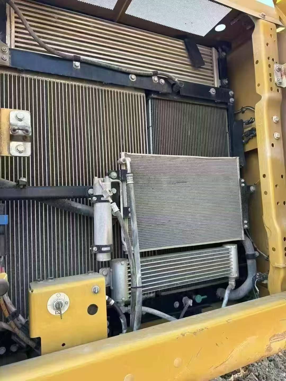 Used Caterpillar CAT333  Excavator 2022 Model / 4