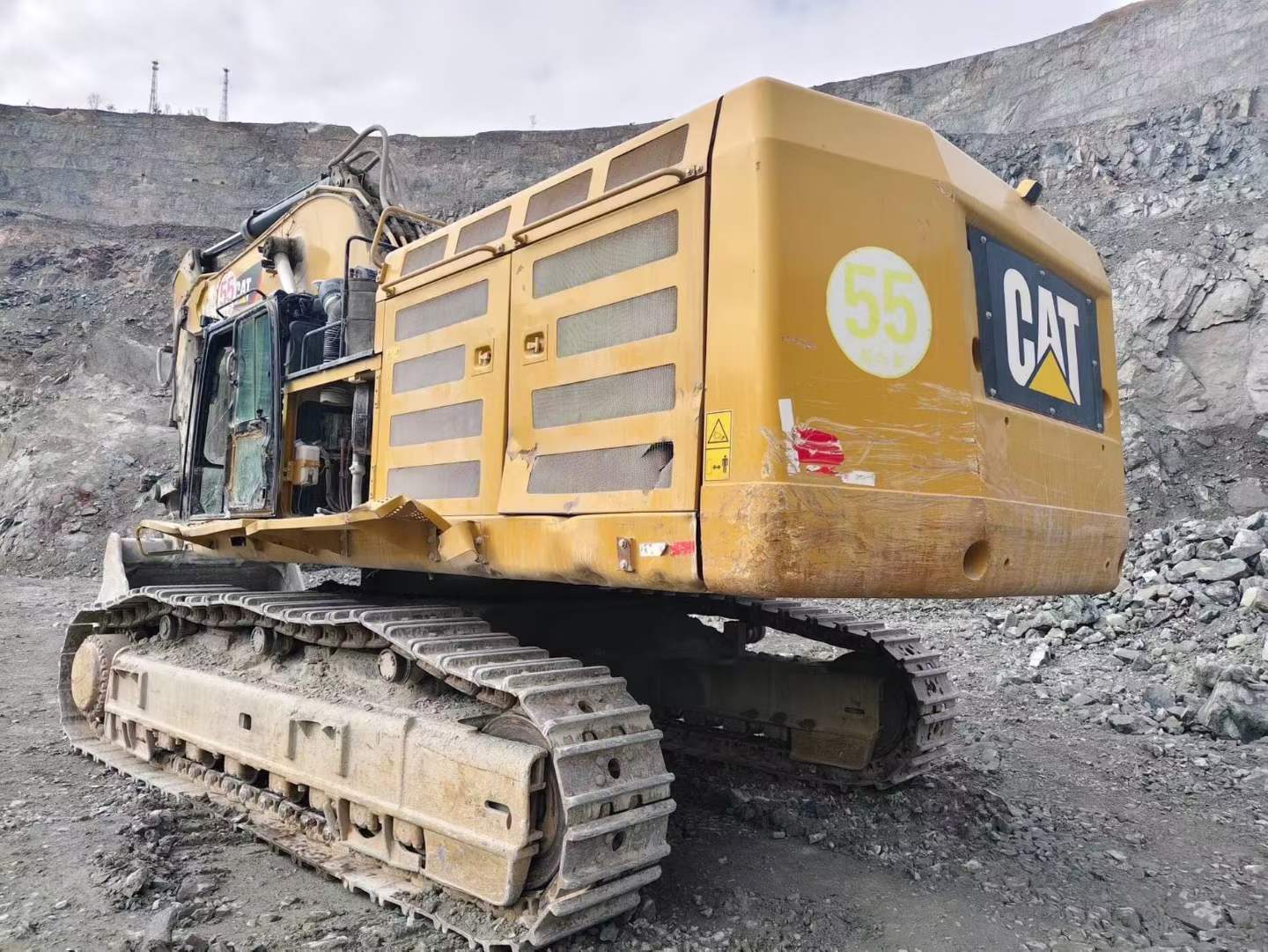 Used Caterpillar 390DL Excavator 2016 Model / 3