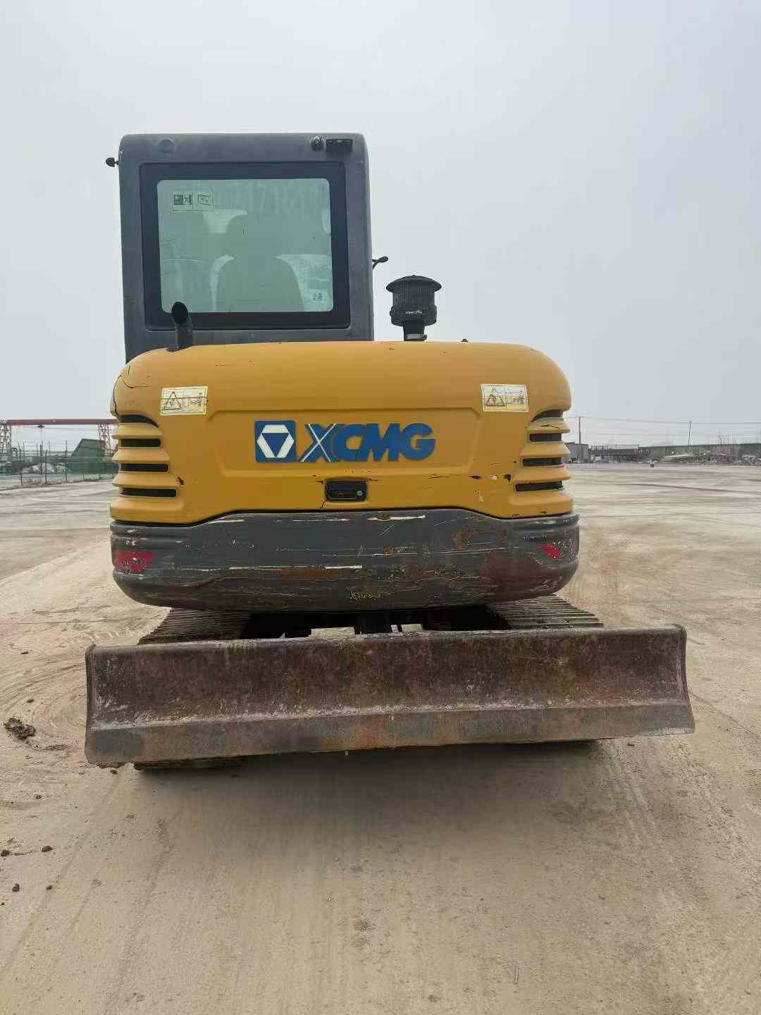 Used XCMG XE60D Excavator 2017 Model / 4
