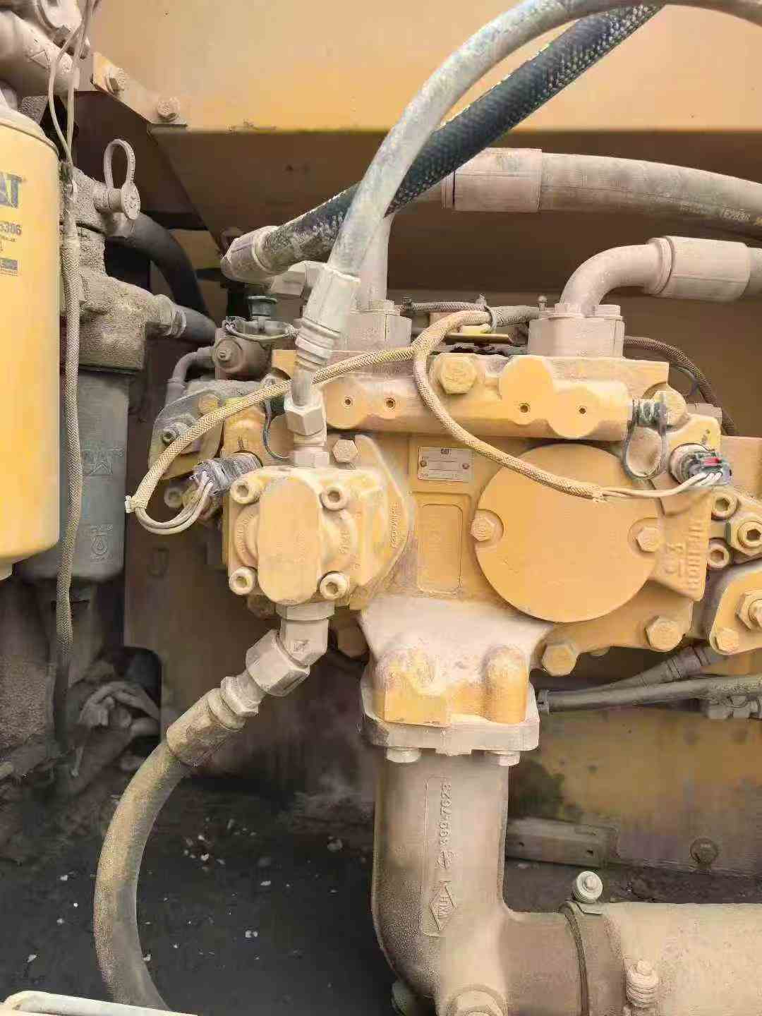 Used Caterpillar 323 Excavator 2017 Model / 4